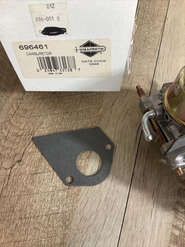 NOS OEM Briggs & Stratton Part No 696461 Mower Carburetor New In Box (6922779590839)